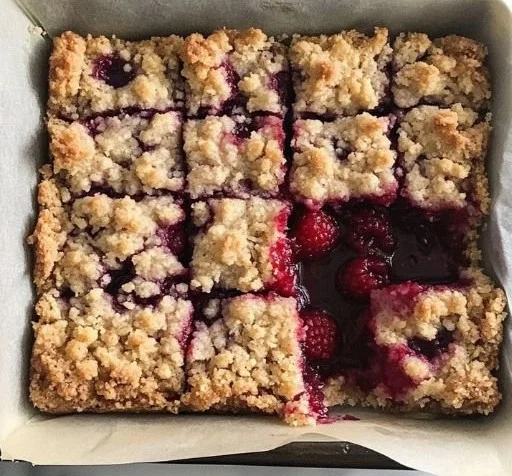 Decadent Raspberry Crumble Bars for Easy, Guilt-Free Indulgence