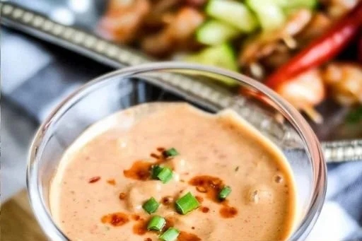 Vegan Bang Bang Sauce: Creamy, Spicy Goodness in 1 Minute