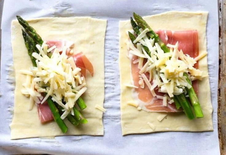 Asparagus Puff Pastry Bundles