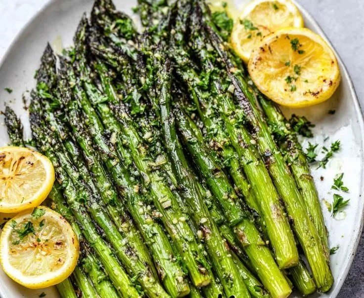 Grilled Asparagus with Lemon and Garlic