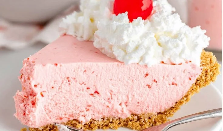 Strawberry Cool Whip Pie