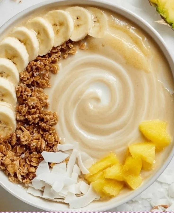 Creamy Piña Colada Smoothie Bowl