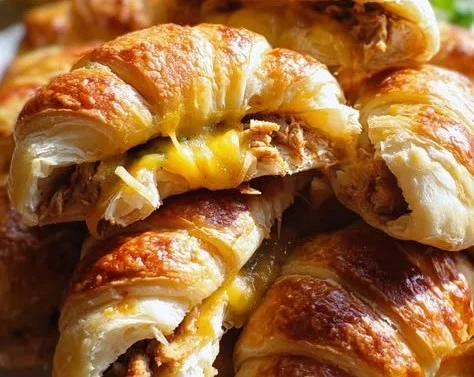 Easy Cheesy Chicken-Filled Crescents