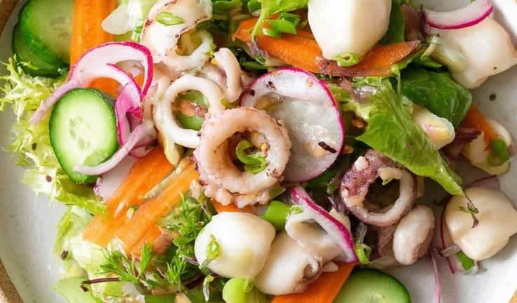 Garden Salad with Calamari
