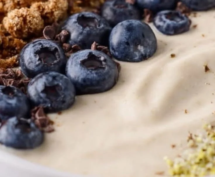 Vanilla Banana Smoothie Bowl