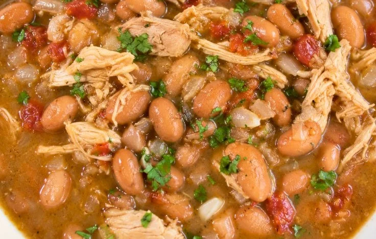 One-pot Easy Jalapeño Chicken and Beans dinner recipe with vibrant ingredients.