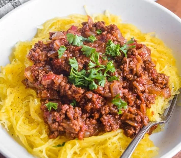 Spaghetti Squash Bolognese (Keto, Low Carb) - AndiAnne